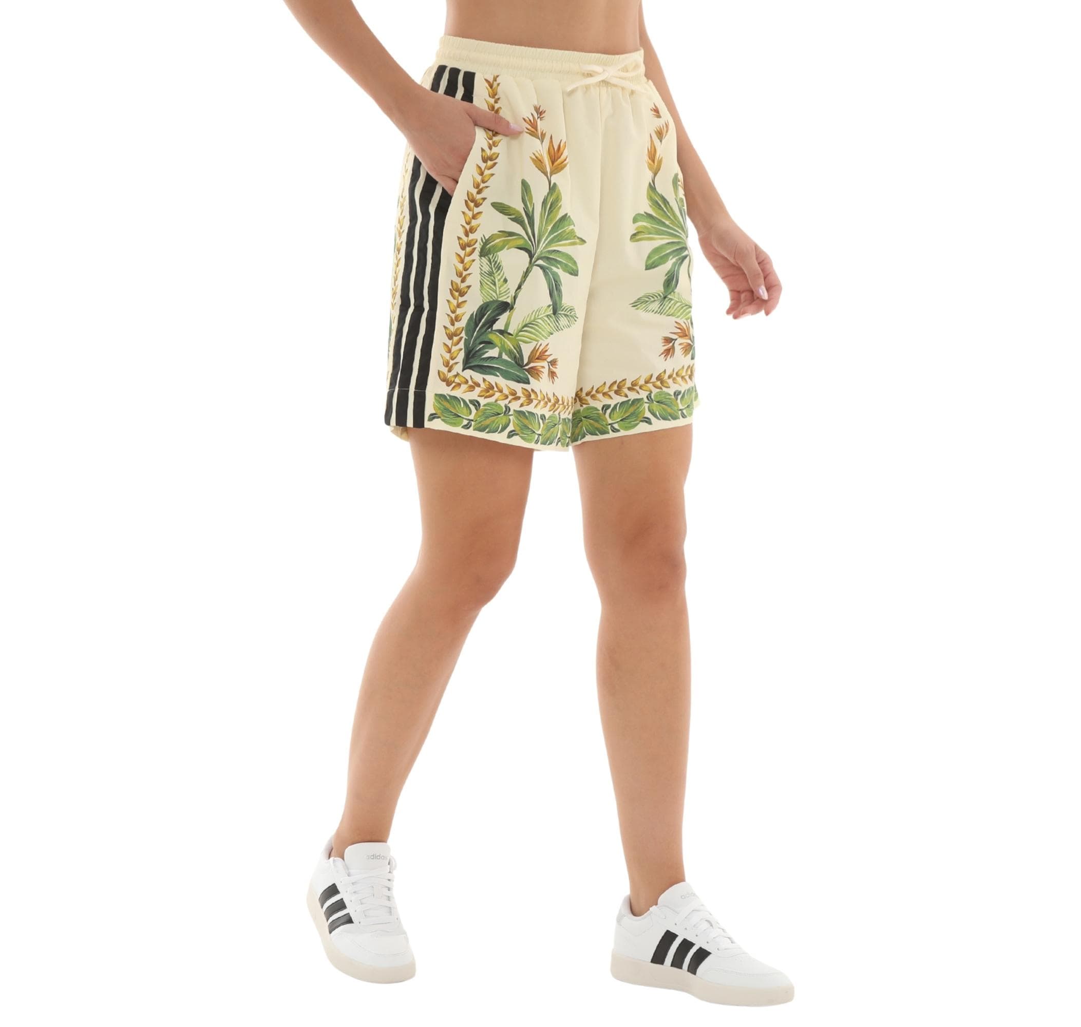 adidas adidas Farm Prm Short Kadın Şort Ve Kapri Krem - 3