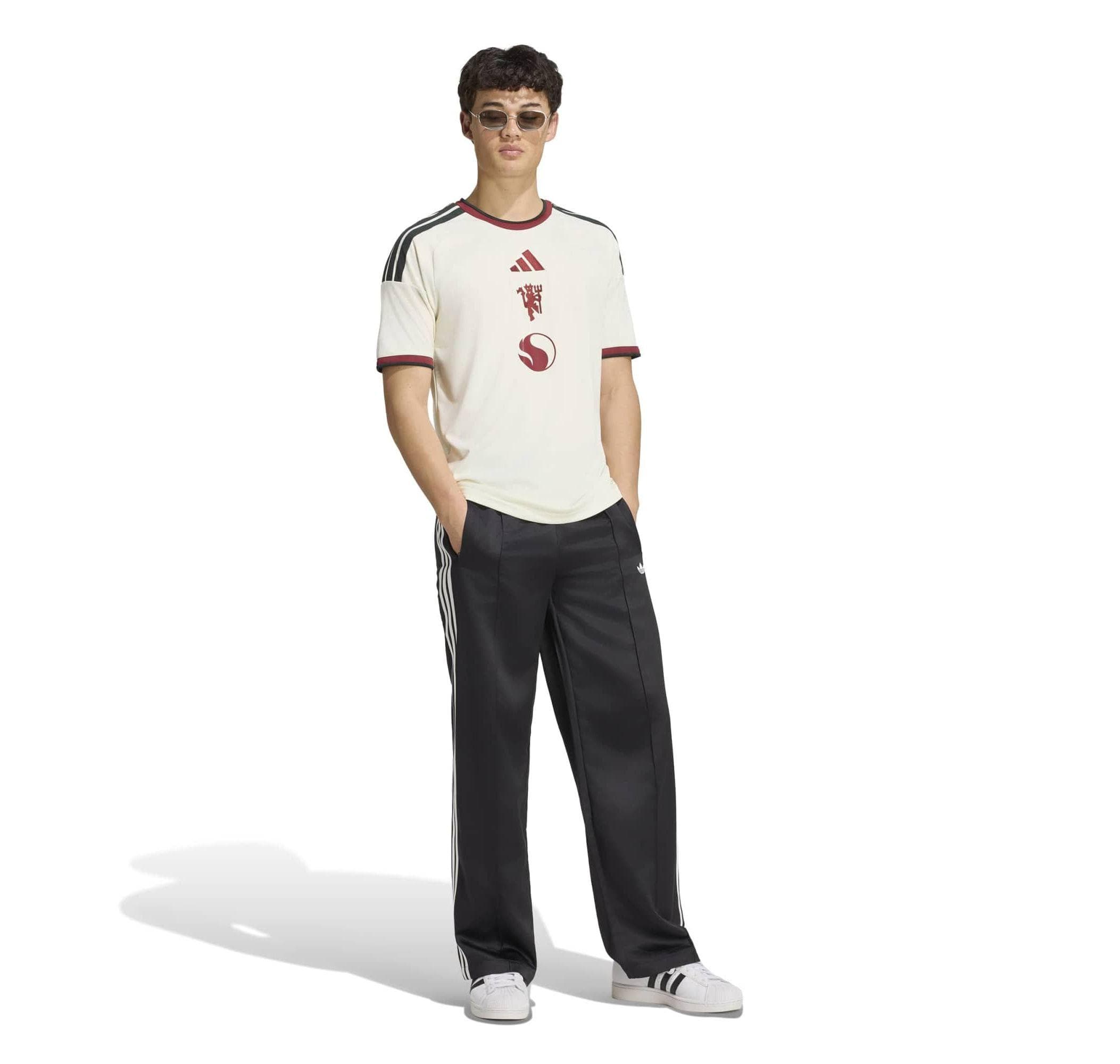 adidas adidas Manchester United 26-27 Erkek Forması Bej - 3