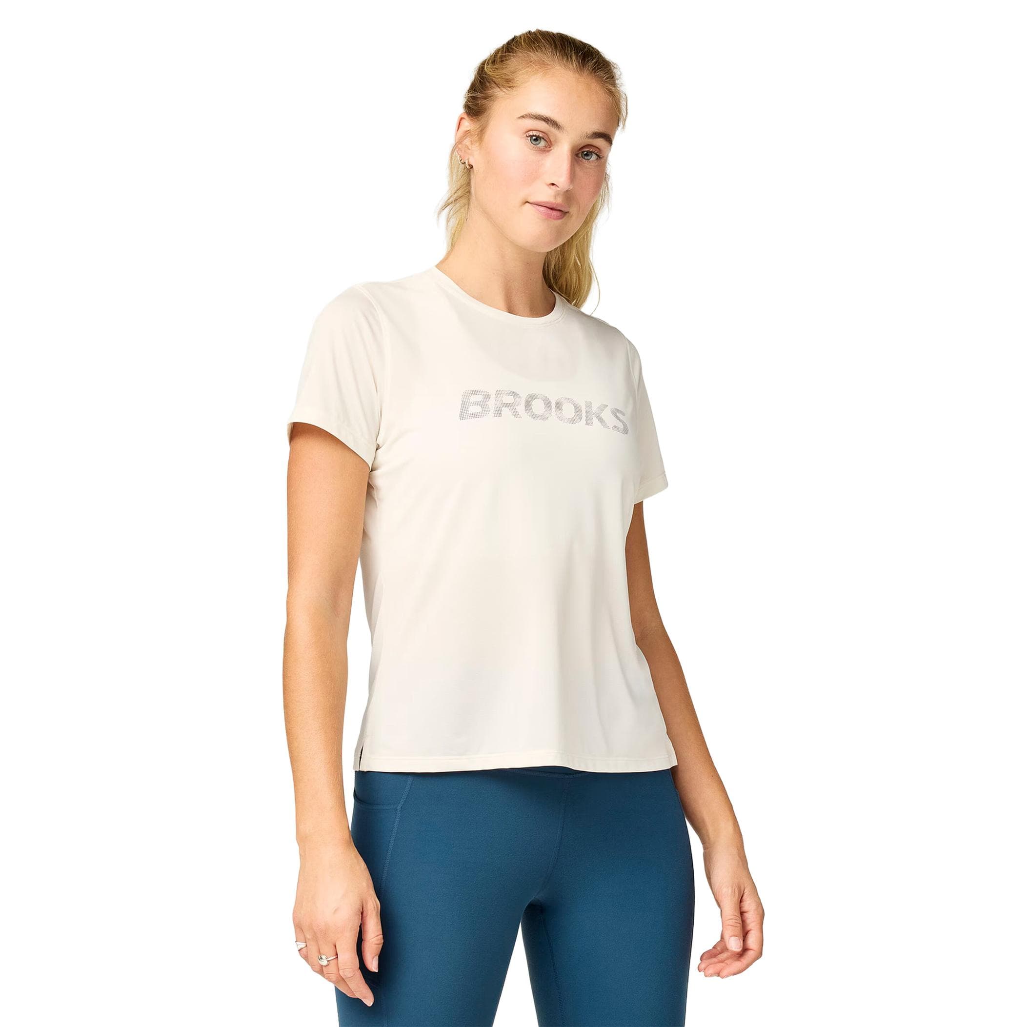 Brooks Brooks Dash Reflective Short Sleeve Kadın T-Shirt Krem